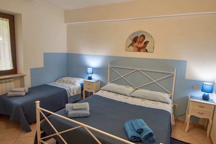 Room 9 of 61