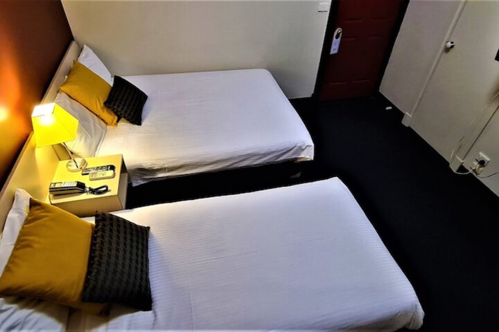 Room 28 of 51