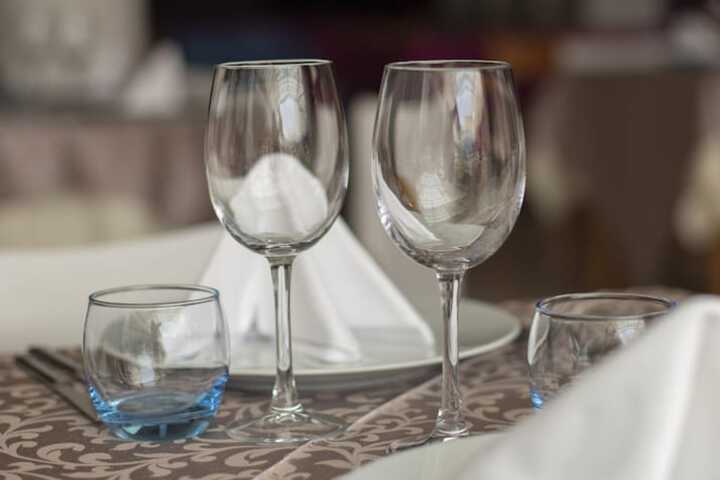 Dining 39 of 56