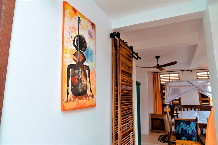 Room 4 of 162