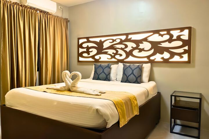 Room 5 of 26