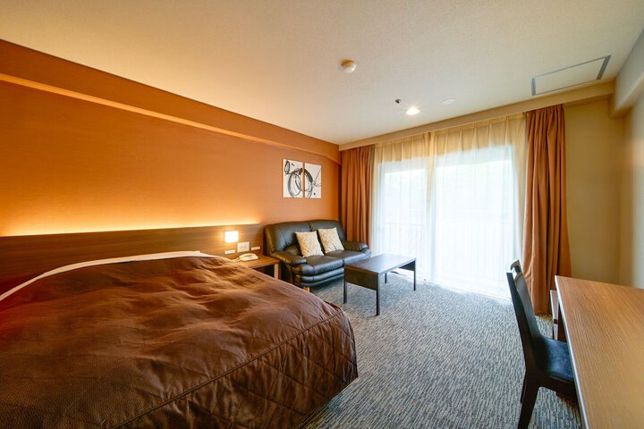 Room 17 of 32
