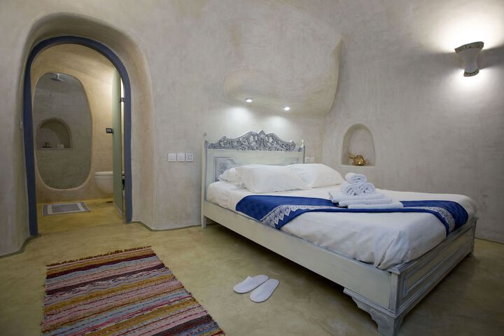 Room 5 of 59