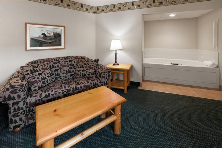 Jetted tub