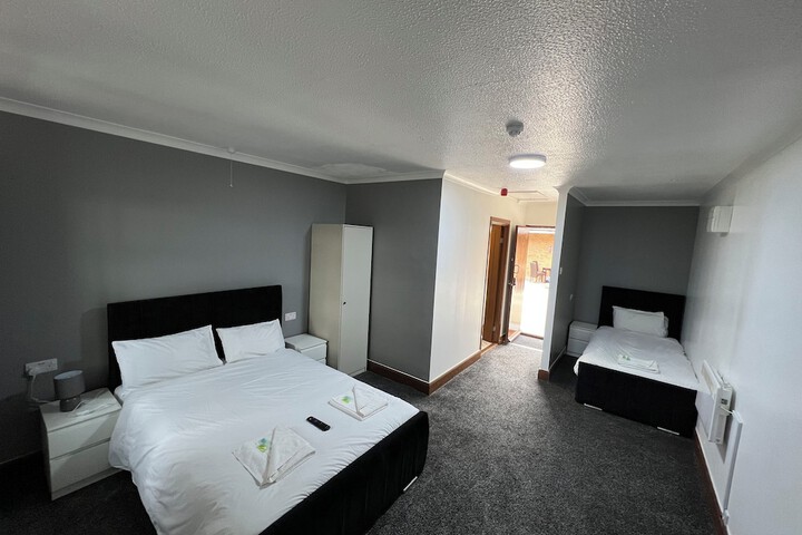 Room 9 of 49