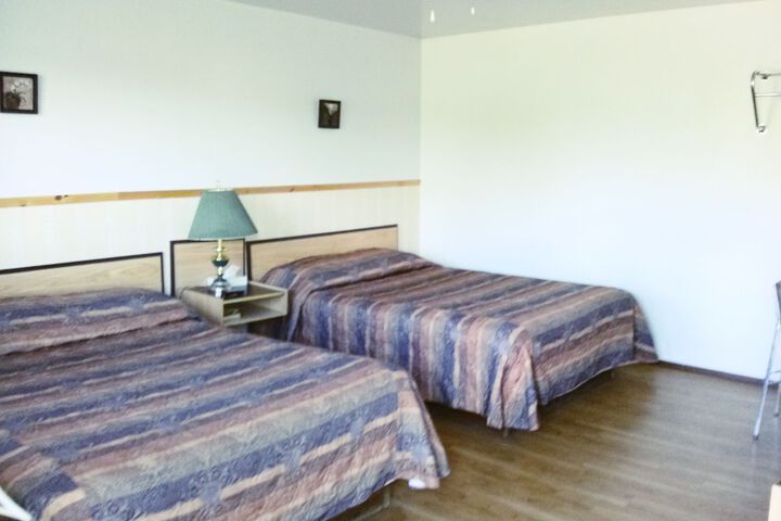 Room 4 of 49