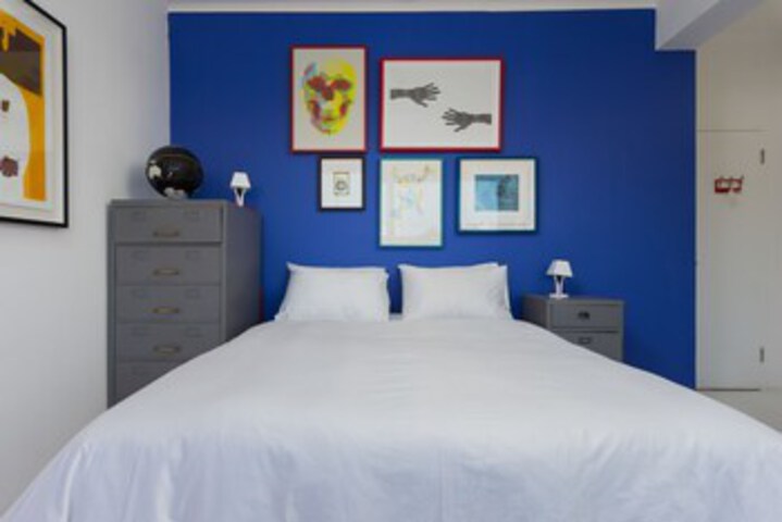 Room 13 of 22