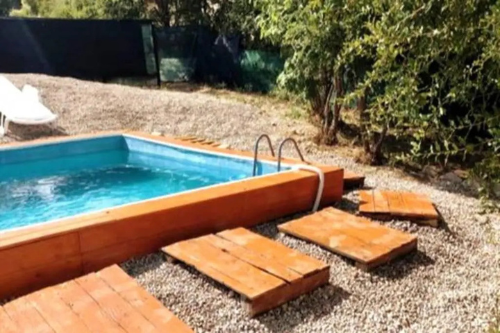Pool 7 of 11