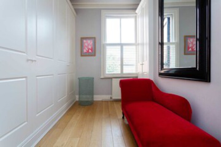 Room 15 of 18
