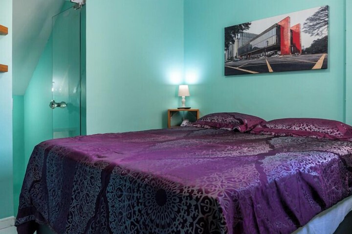 Room 9 of 78