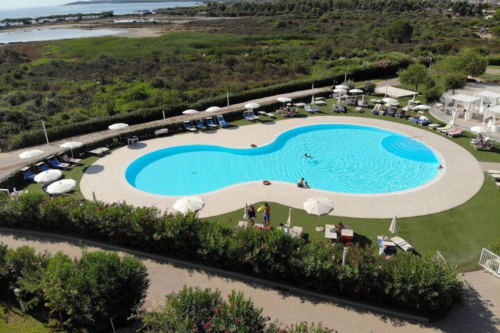 Pool 42 of 82
