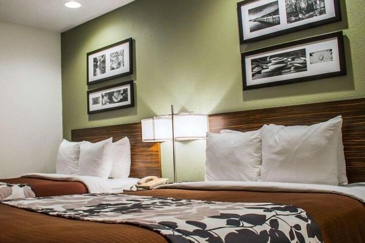 2 Double Beds (8 of 11)