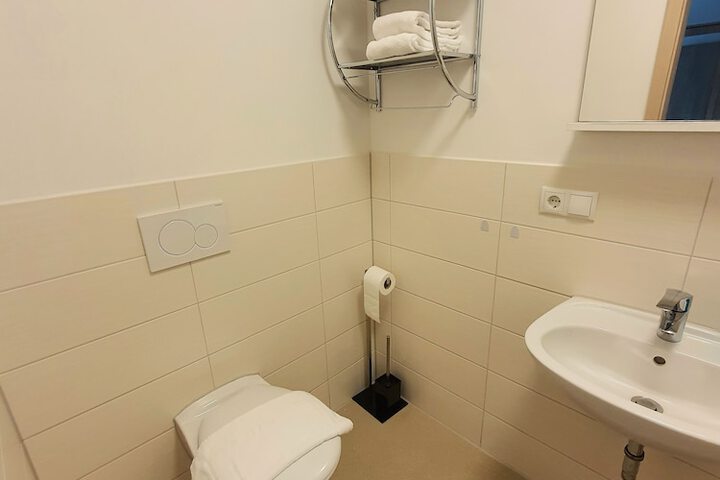 Room 18 of 31
