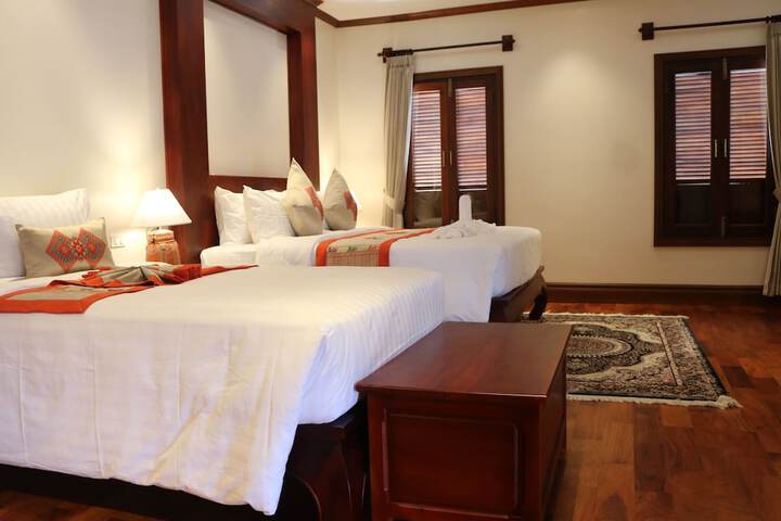 Room 18 of 156