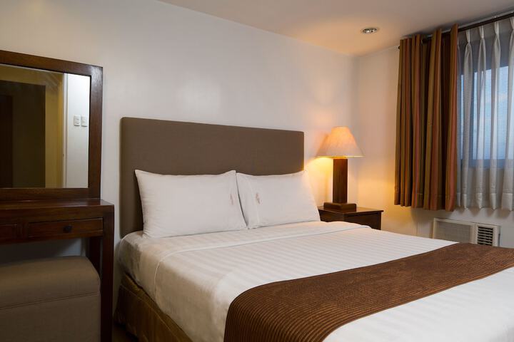 Room 10 of 61