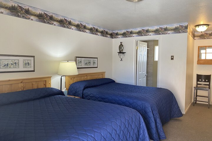 Room 34 of 166
