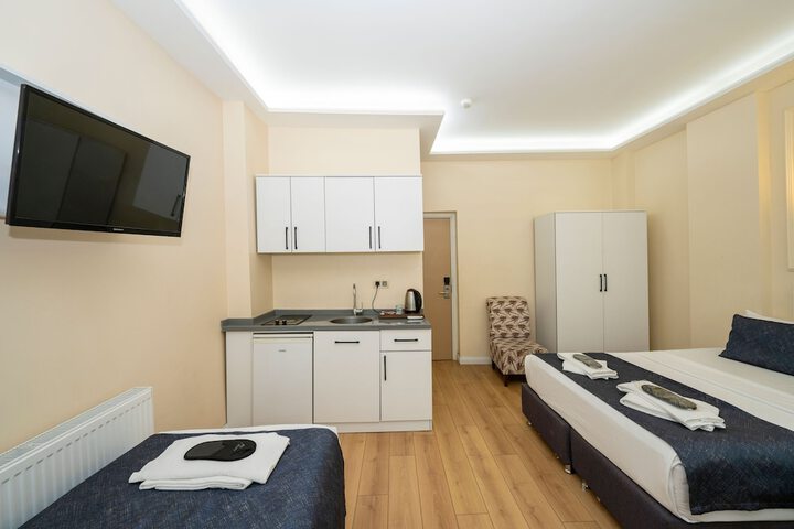 Room 17 of 60