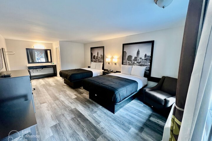 2 Queen Beds Deluxe Room (1 of 5)