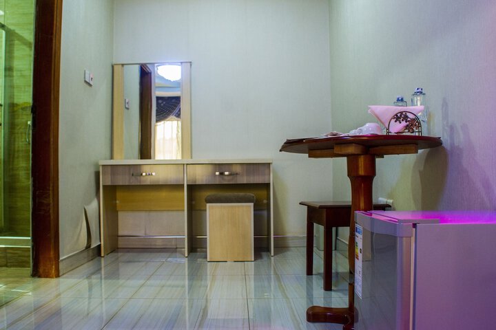 Room 27 of 45