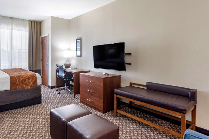 Room 21 of 38