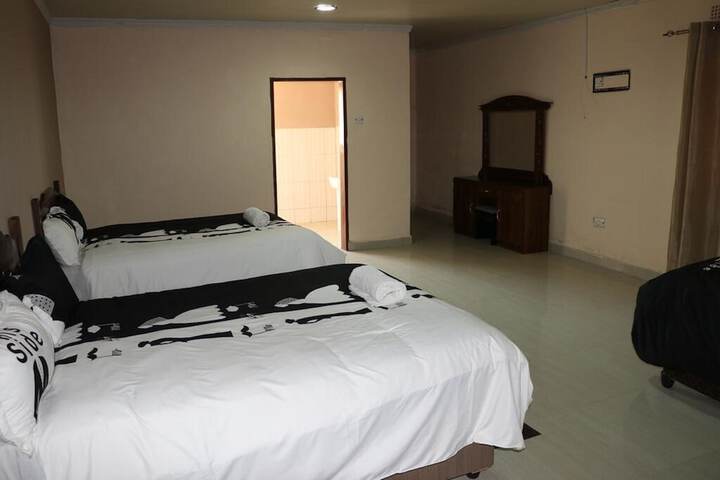 Room 16 of 34