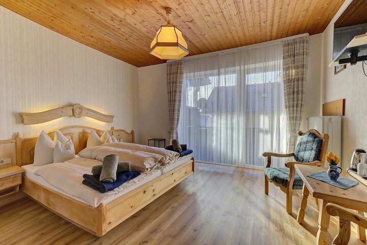 Room 9 of 31