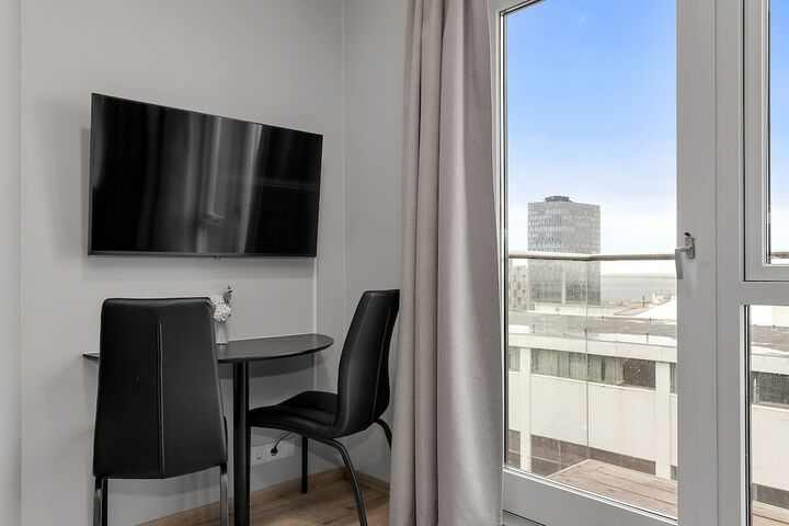 Room 16 of 25