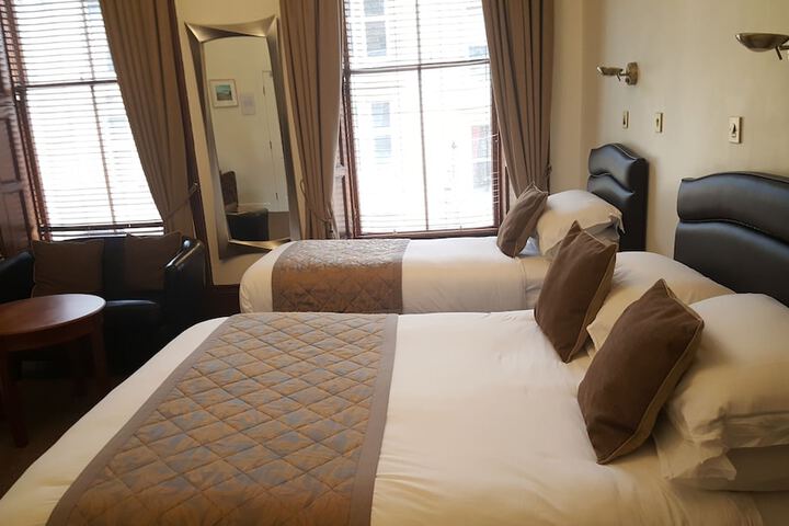 Room 3 of 79