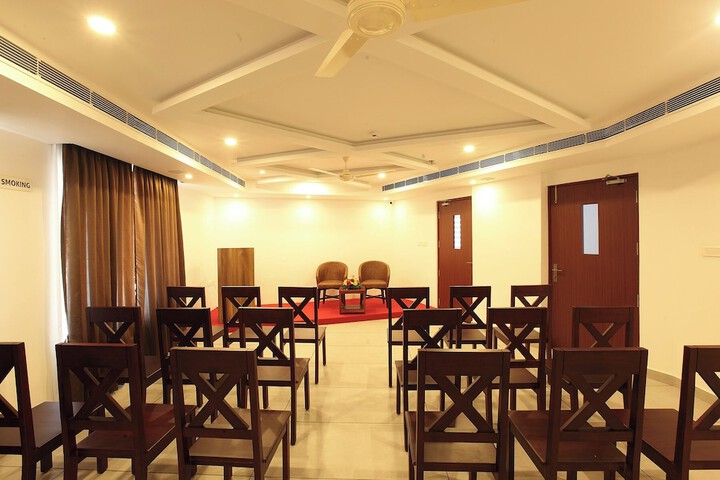 Ballroom/Hall 10 of 13