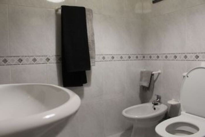 Room 8 of 37