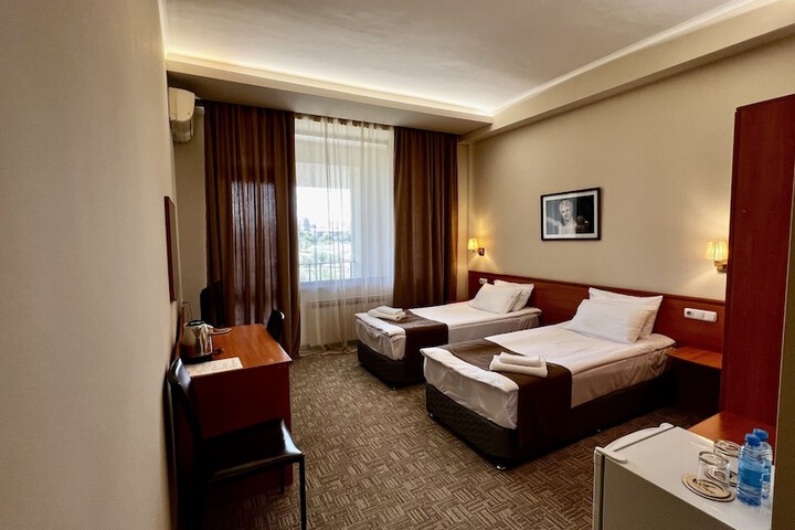 Room 22 of 60