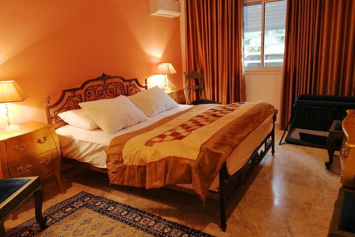 Room 5 of 30