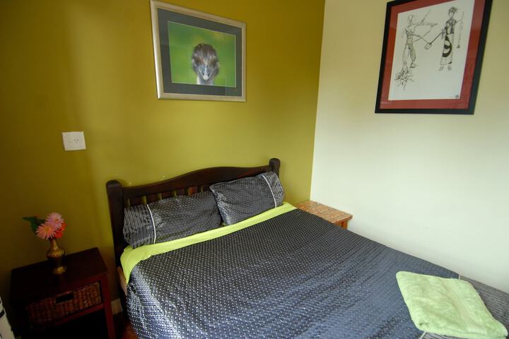 Room 4 of 41