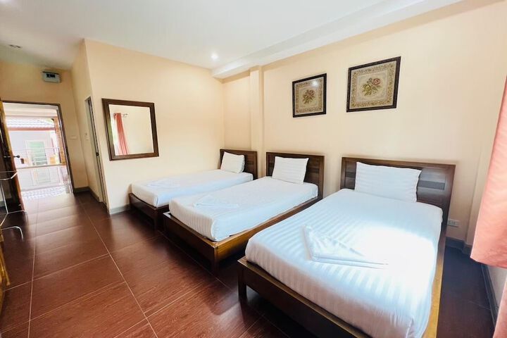 Room 30 of 152