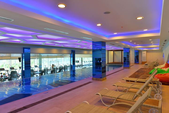 Pool 28 of 71