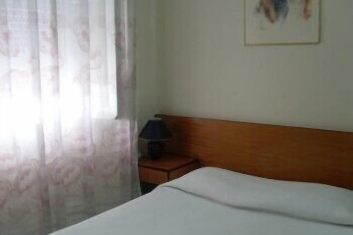 Room 21 of 30