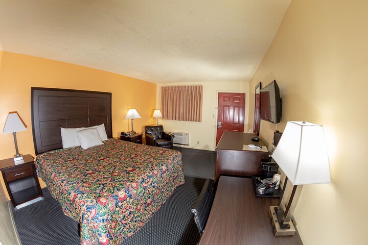 Room 7 of 35