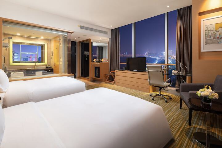 Room 19 of 117