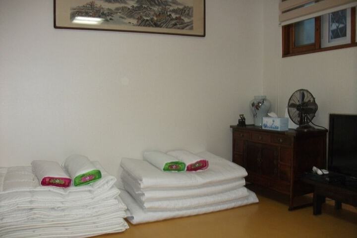 Room 2 of 15