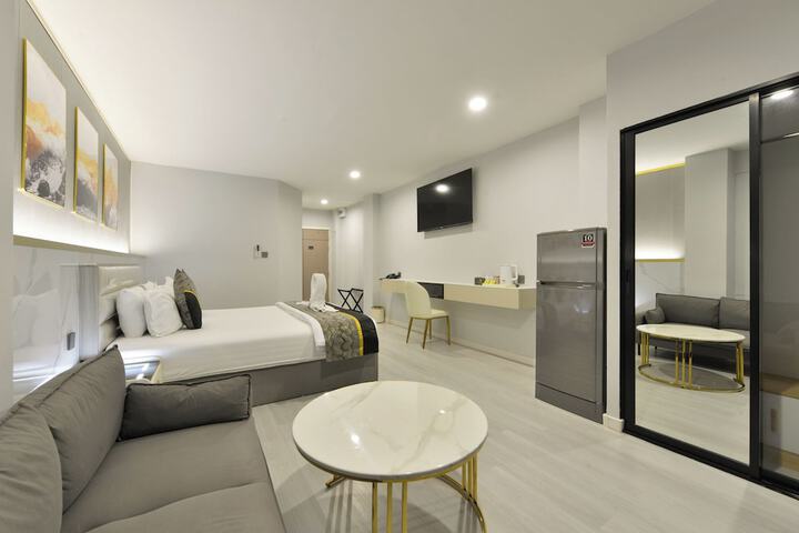 Room 38 of 93