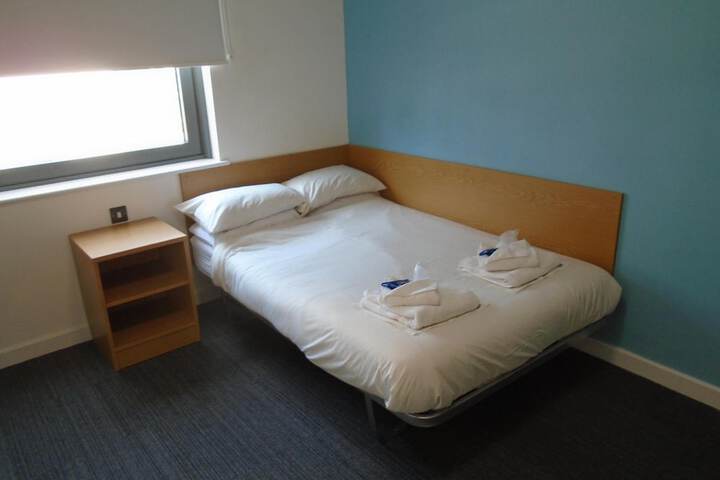 Room 9 of 29