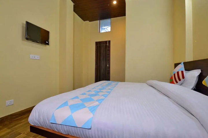 Room 2 of 12