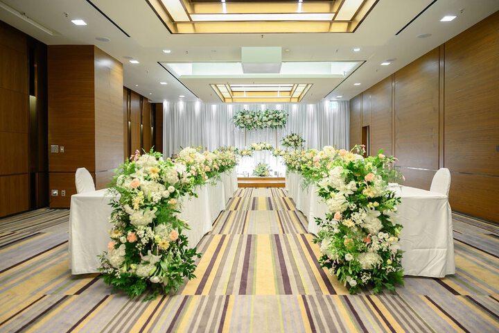 Ballroom/Hall 42 of 60