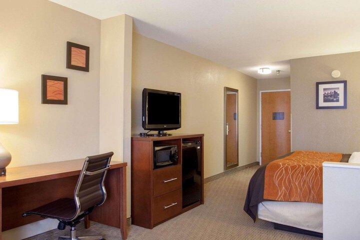 1 King Bed (17 of 21)