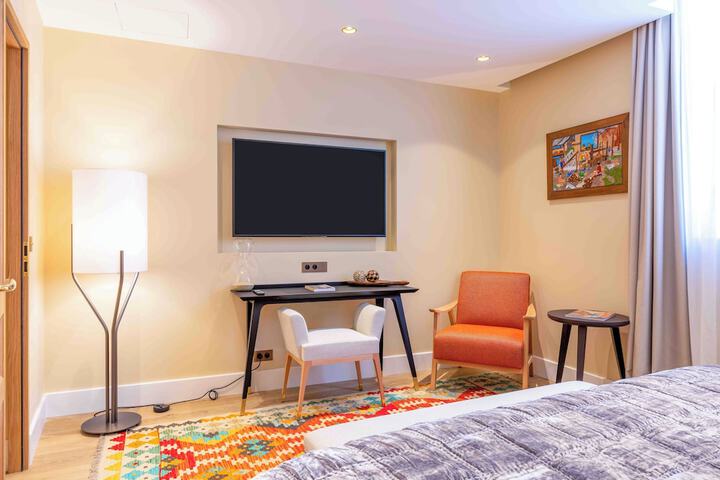 Room 12 of 23