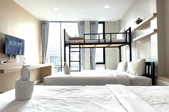 Room 50 of 167