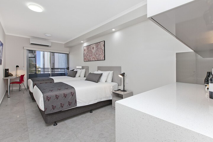 Room 6 of 42