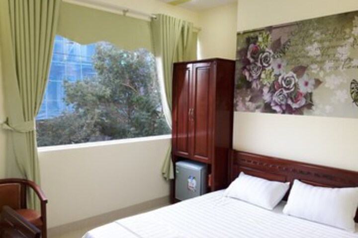 Room 3 of 16