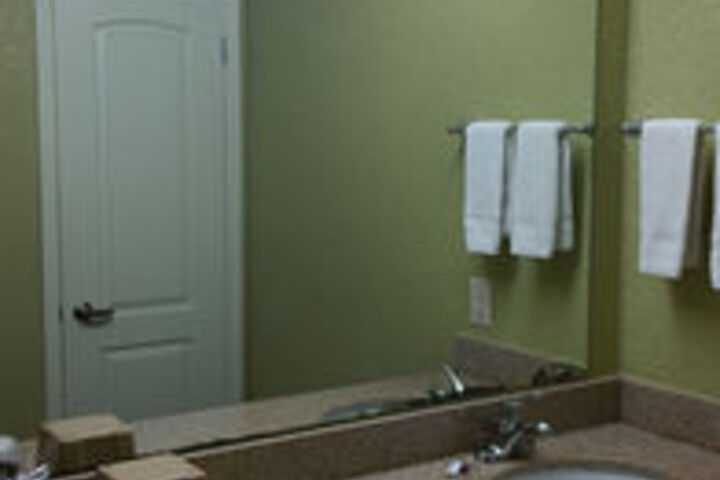 Room 7 of 10