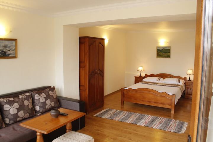 Room 14 of 40